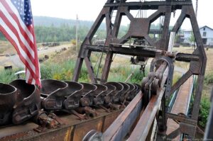 DSC_1718w This is the bucket line for incoming gravel.