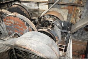 DSC_1735w Belt driven and the winch is clutch controlled.